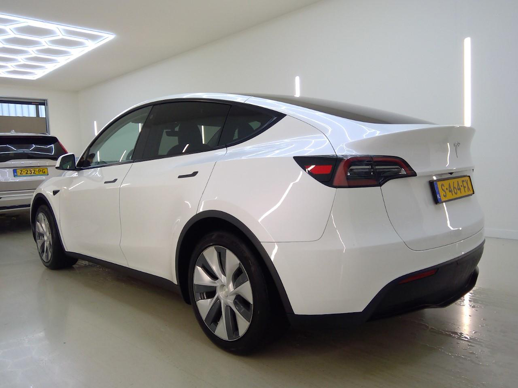 Foto 5 van Tesla Model Y