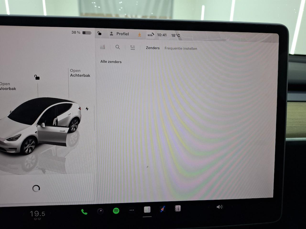 Foto 14 van Tesla Model Y