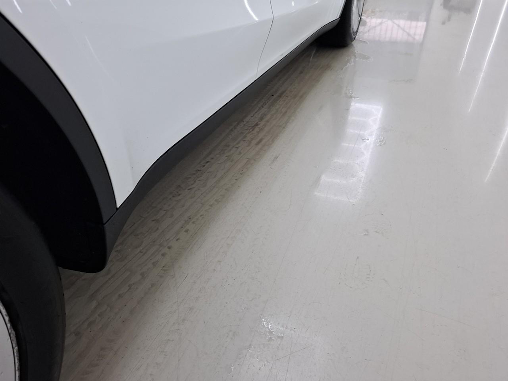 Foto 23 van Tesla Model Y