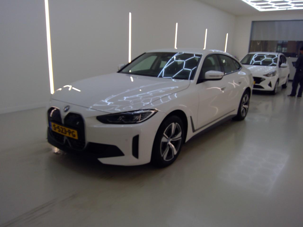 Foto 2 van BMW i4