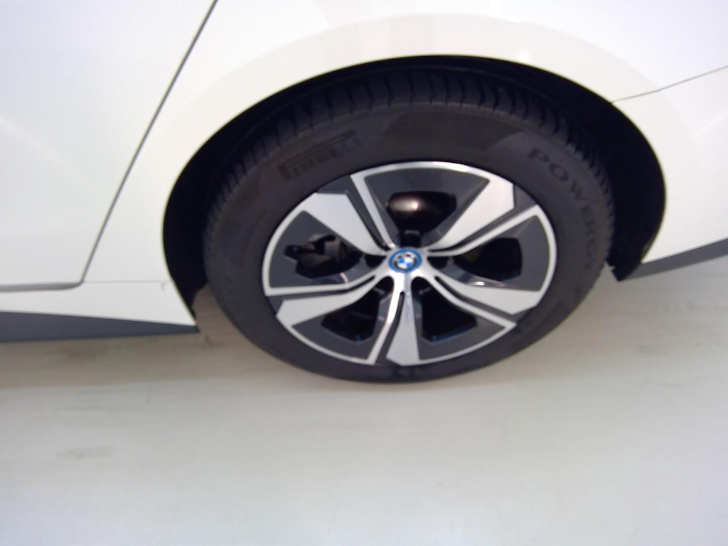 Foto 13 van BMW i4
