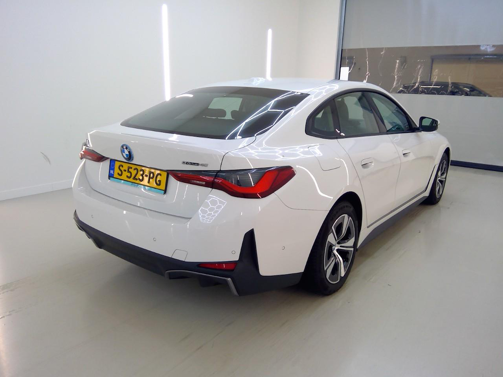 Foto 3 van BMW i4