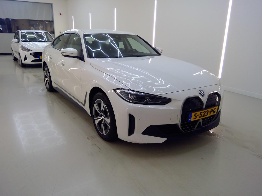 Foto 6 van BMW i4