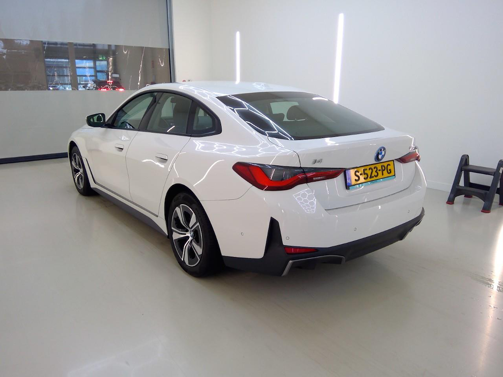 Foto 7 van BMW i4