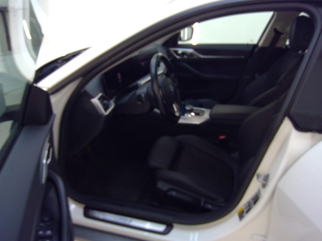 Foto 8 van BMW i4