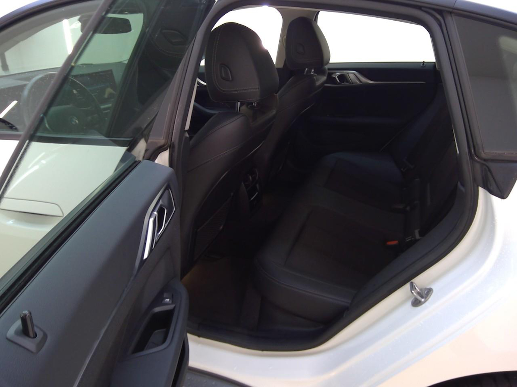 Foto 9 van BMW i4