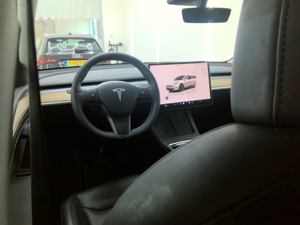 Foto 3 van Tesla Model Y