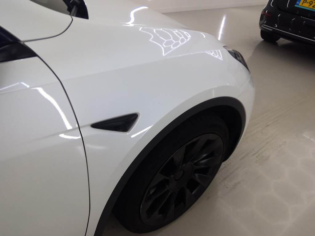 Foto 27 van Tesla Model Y