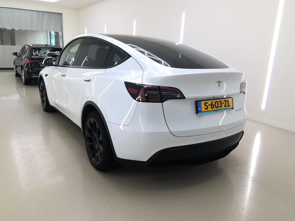 Foto 6 van Tesla Model Y