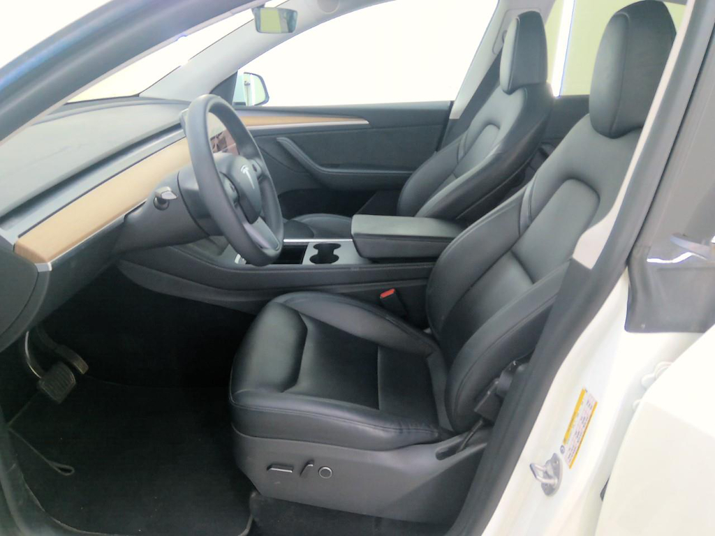 Foto 7 van Tesla Model Y