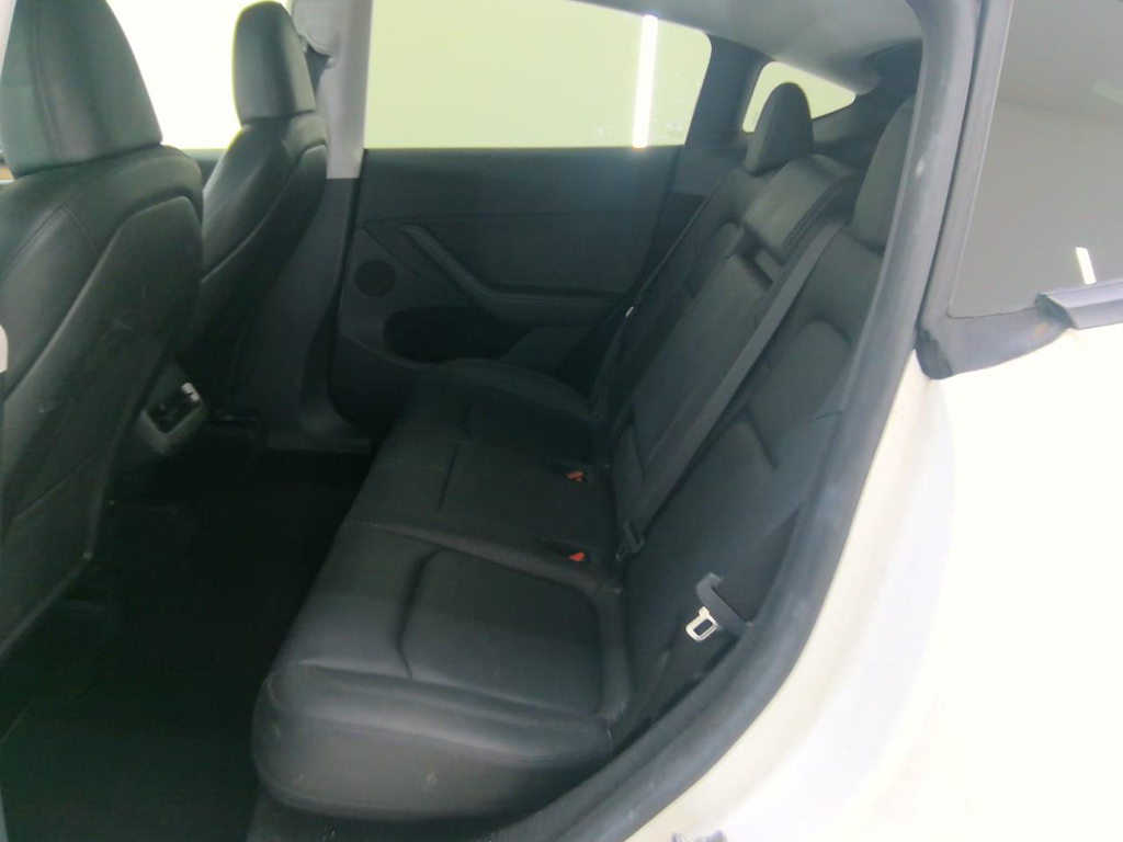 Foto 8 van Tesla Model Y