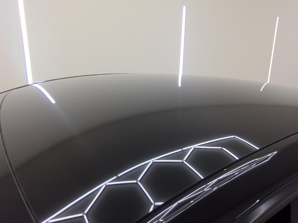 Foto 20 van Tesla Model Y