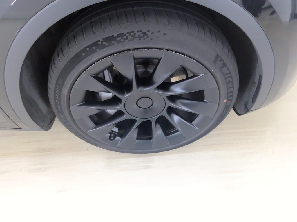 Foto 23 van Tesla Model Y
