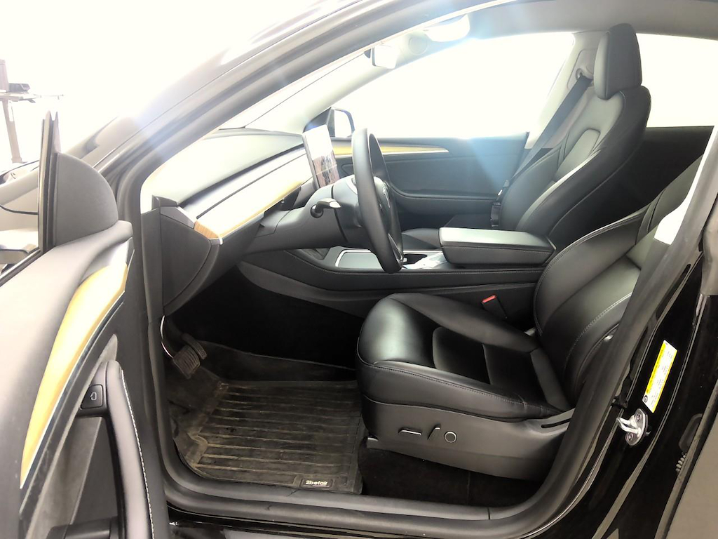 Foto 8 van Tesla Model Y