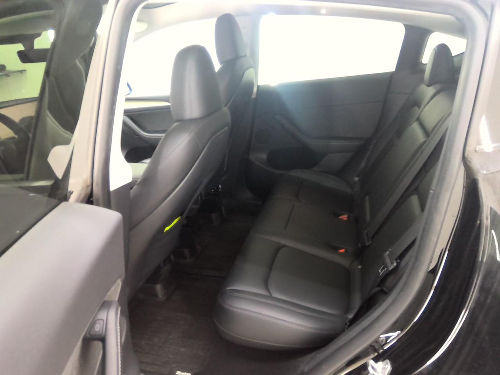 Foto 9 van Tesla Model Y