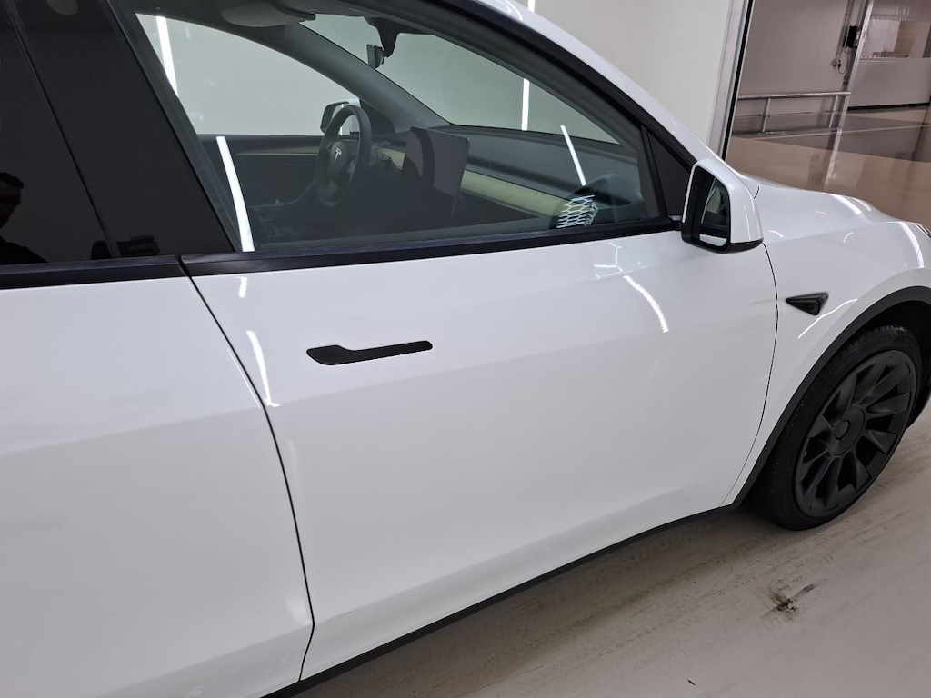 Foto 35 van Tesla Model Y