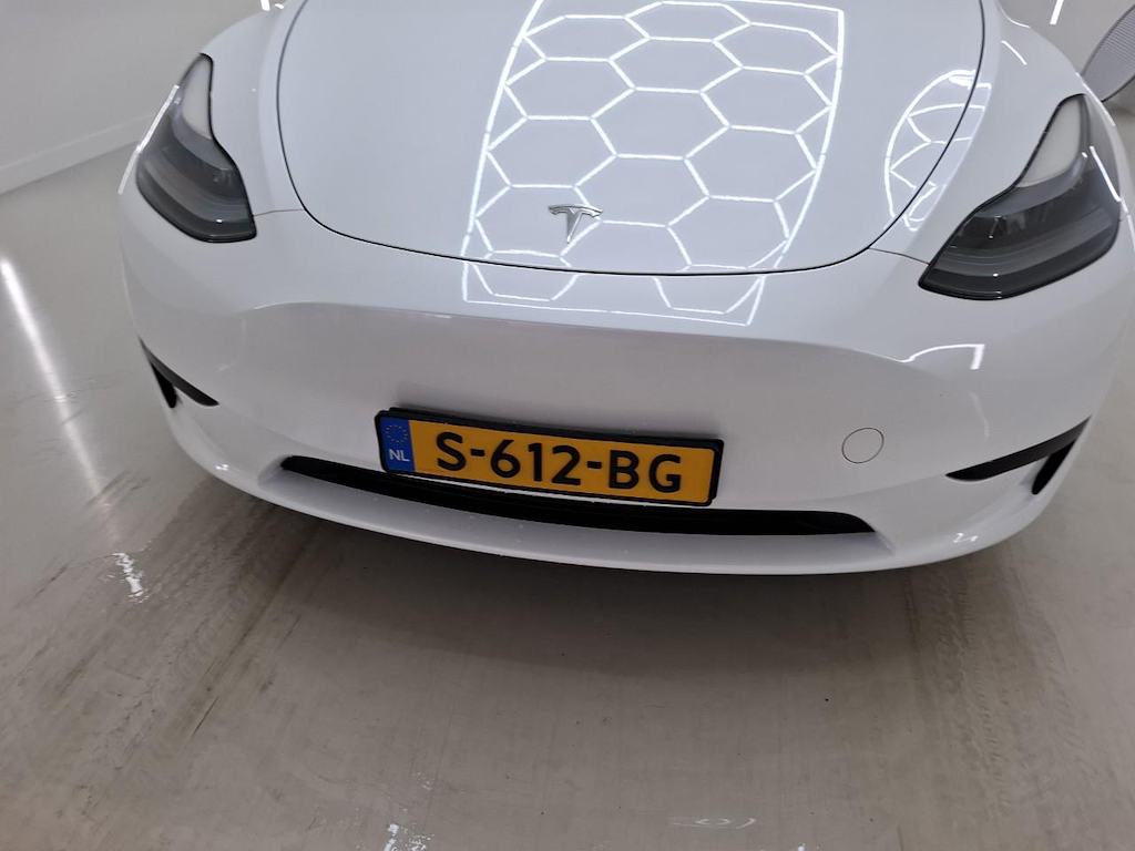 Foto 37 van Tesla Model Y