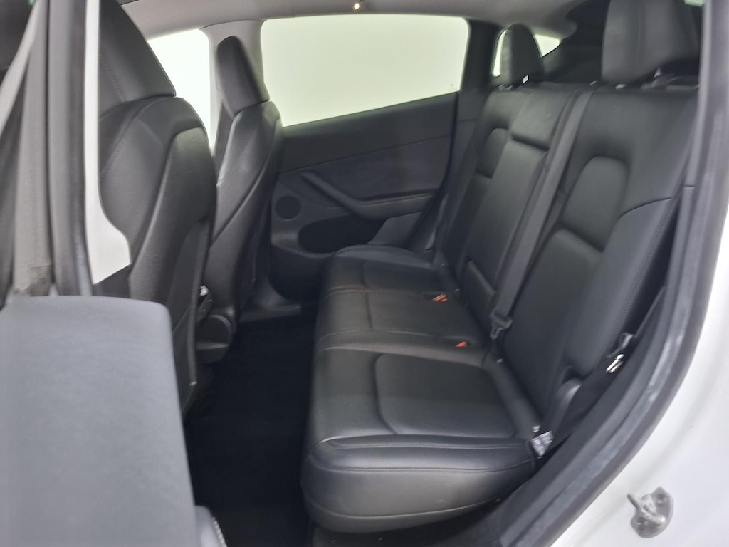 Foto 9 van Tesla Model Y