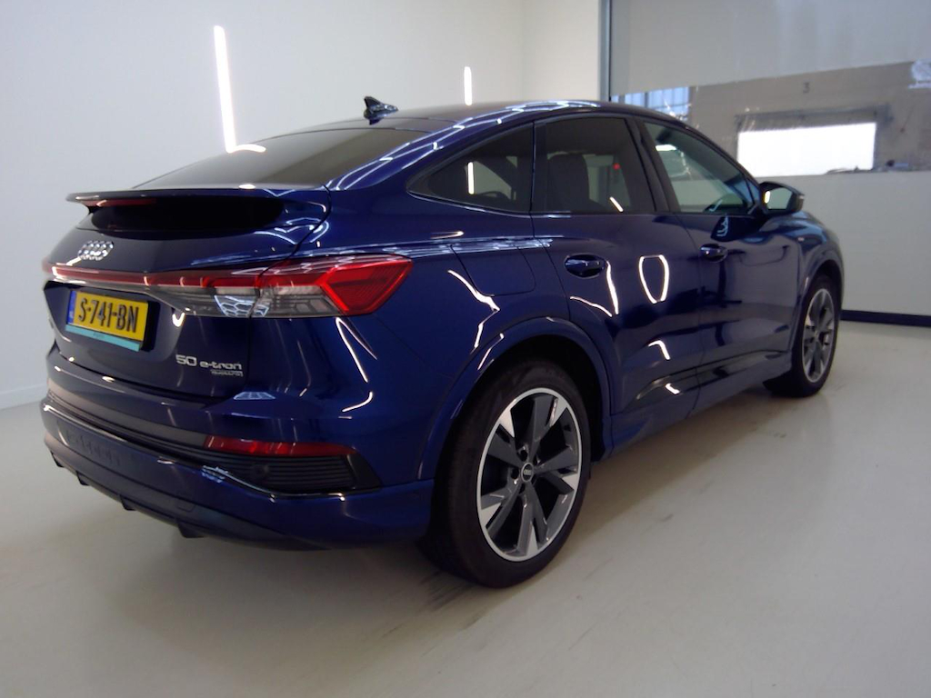 Foto 3 van Audi Q4 Sportback e-tron