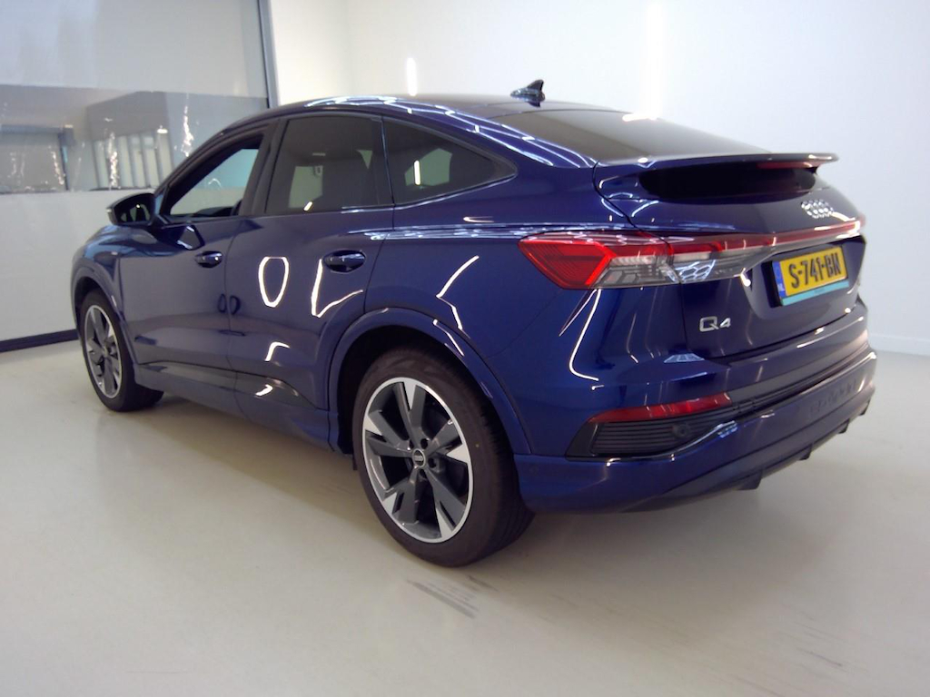 Foto 5 van Audi Q4 Sportback e-tron