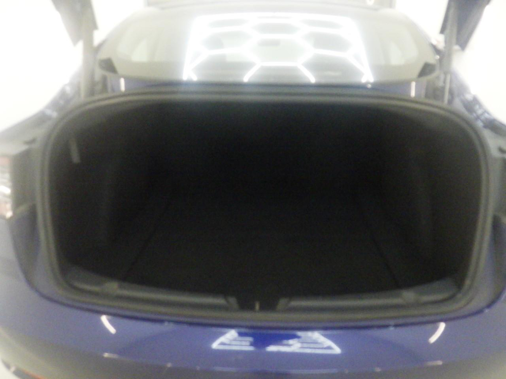 Foto 10 van Tesla Model 3