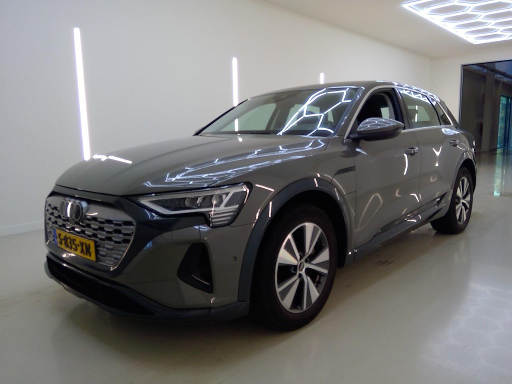 Foto 2 van Audi Q8