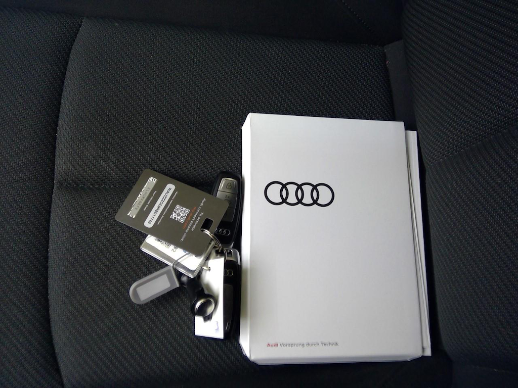 Foto 15 van Audi Q8