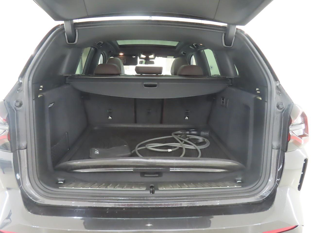 Foto 10 van BMW ix3