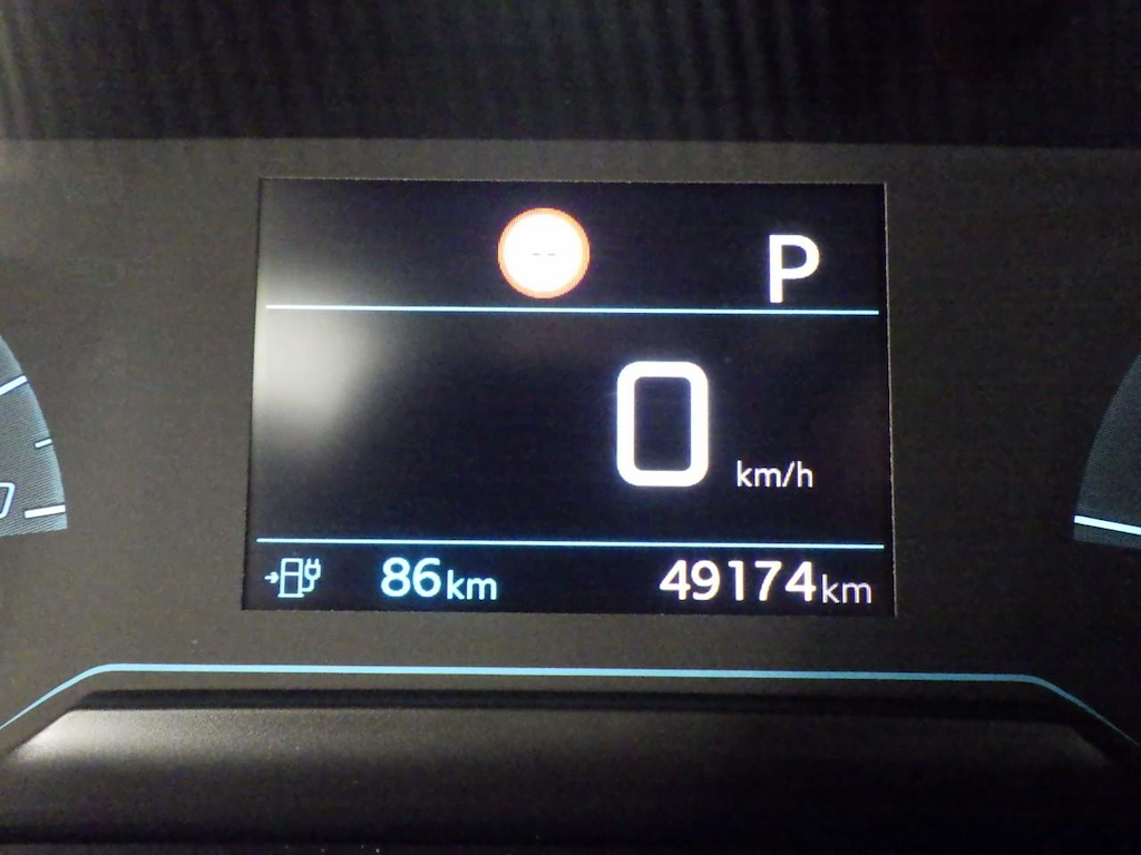 Foto 5 van Peugeot E-2008