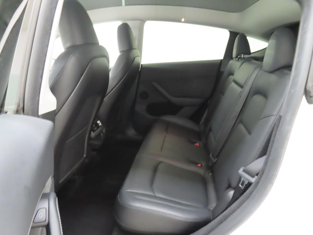 Foto 6 van Tesla Model Y