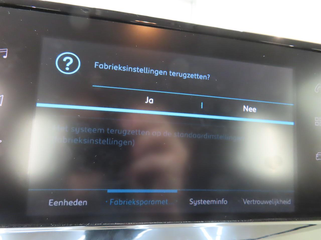 Foto 23 van Peugeot E-208