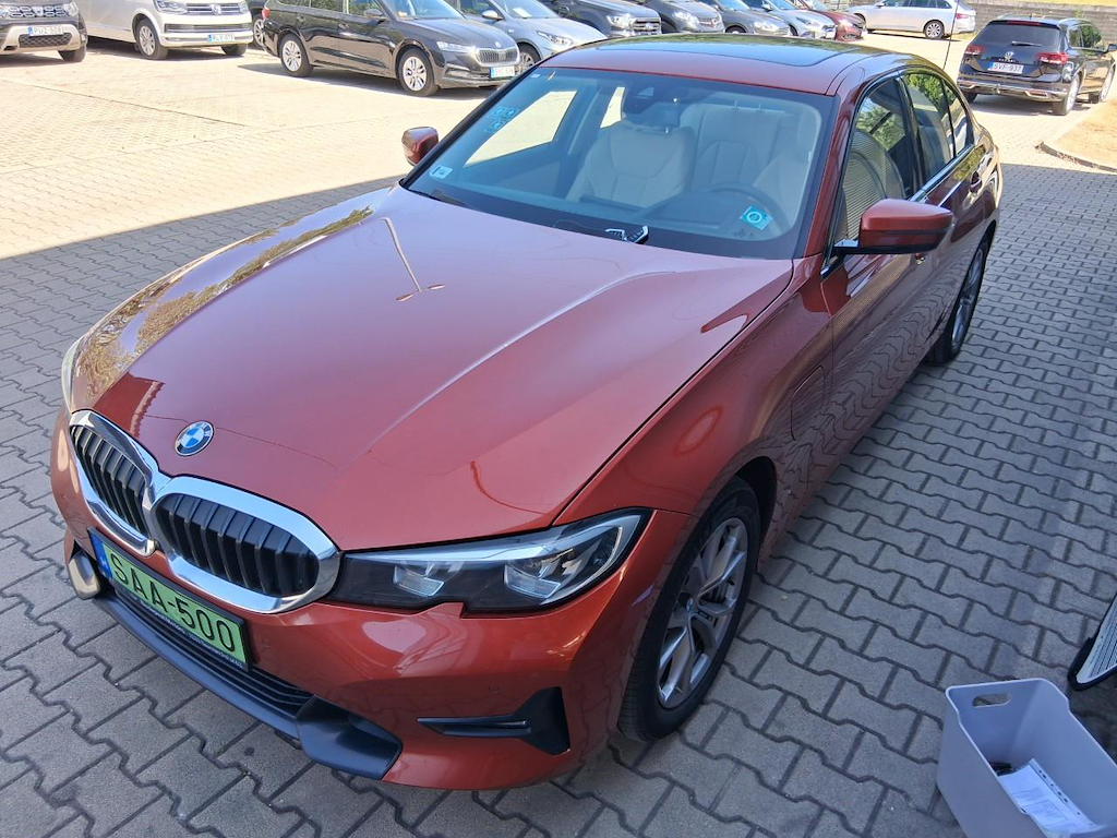 BMW 3-As Sorozat Li 330e