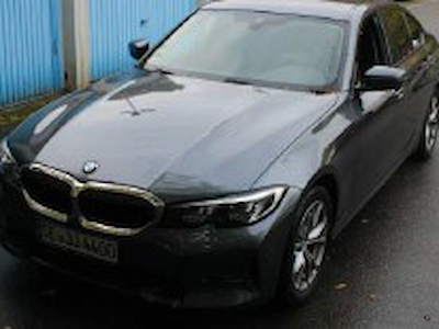 Kaufe BMW 318d Aut. Sport  bei Ayvens Carmarket