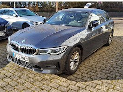 Buy BMW 320d Aut. Sport  on Ayvens Carmarket