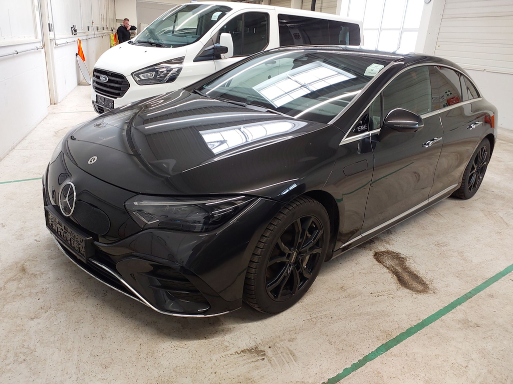 Mercedes-Benz EQE 300