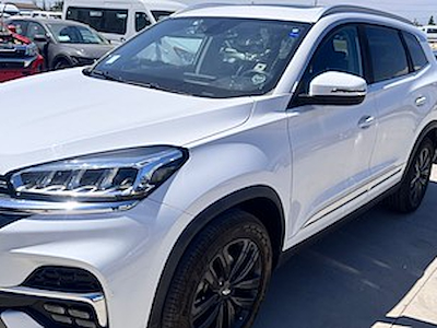 Osta [Merkki] [Malli] osoitteesta Ayvens Carmarket