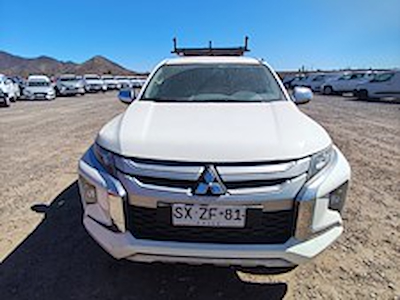 Osta [Merkki] [Malli] osoitteesta Ayvens Carmarket