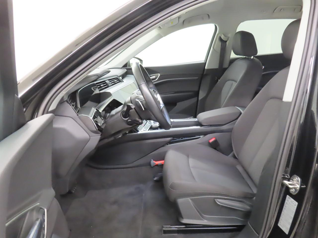 Foto 5 van Audi Q8 e-tron