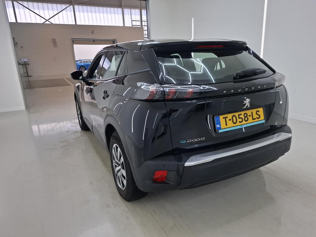 Foto 5 van Peugeot E-2008