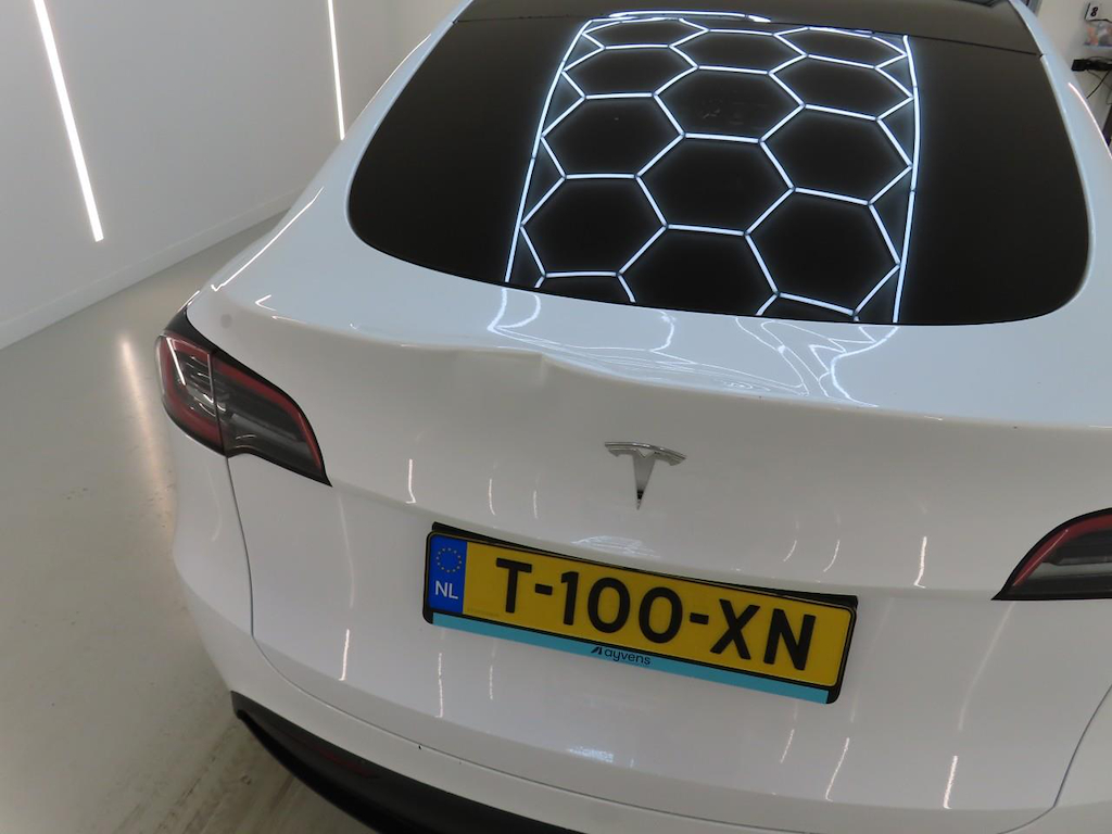 Foto 33 van Tesla Model Y