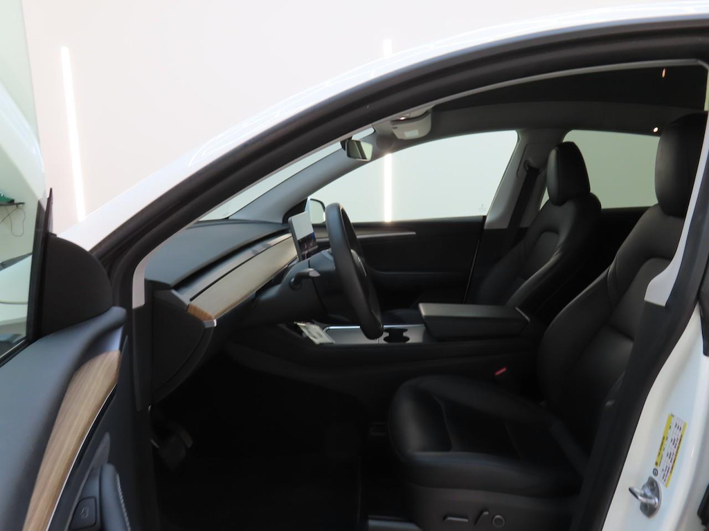Foto 8 van Tesla Model Y