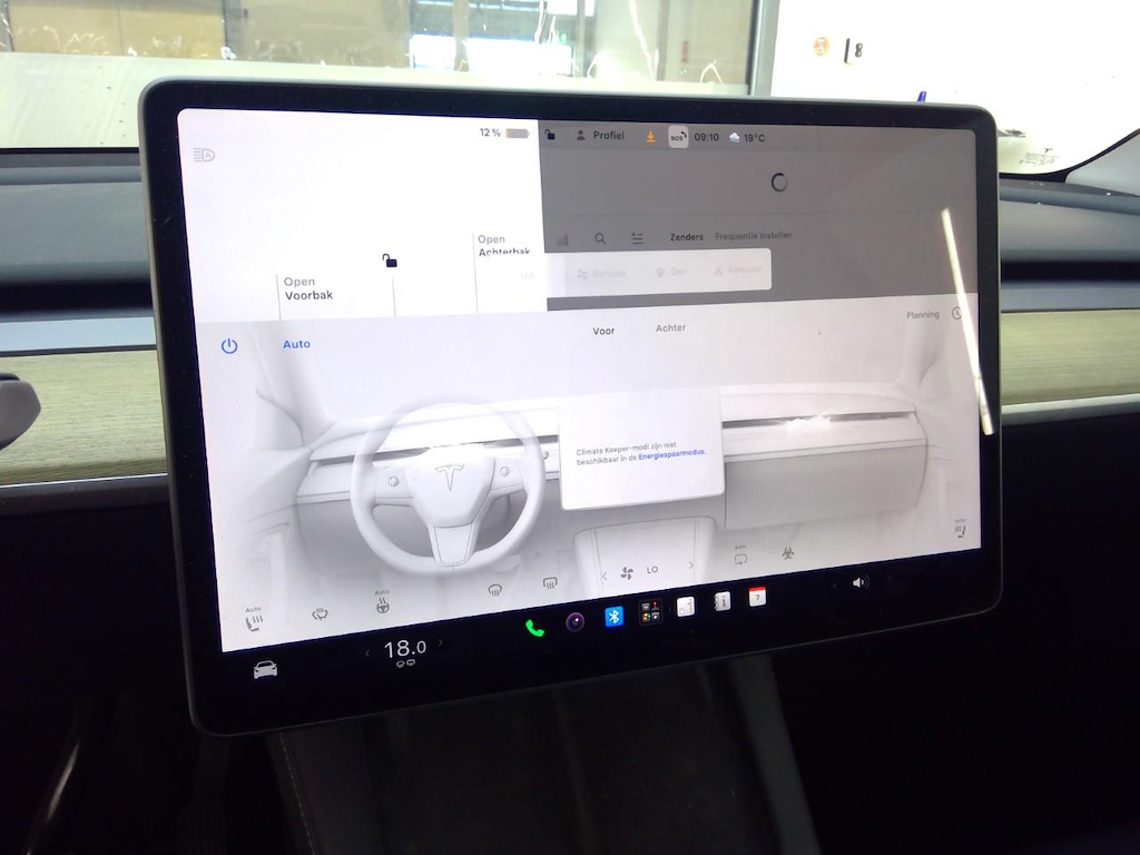 Foto 15 van Tesla Model Y