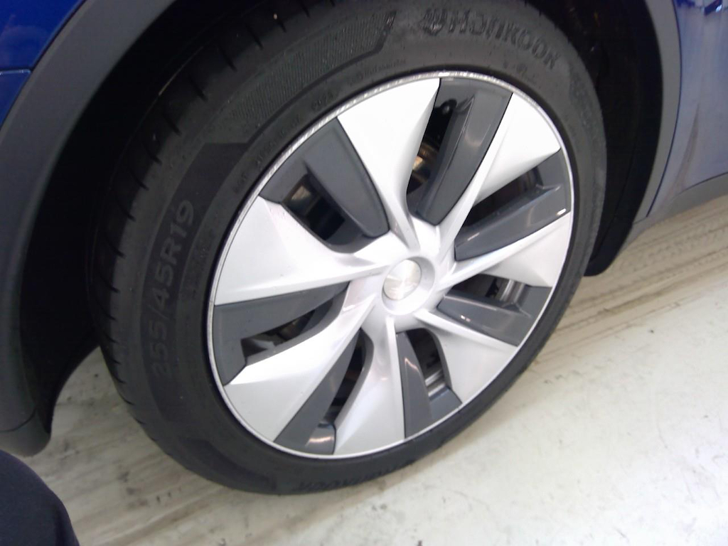 Foto 22 van Tesla Model Y