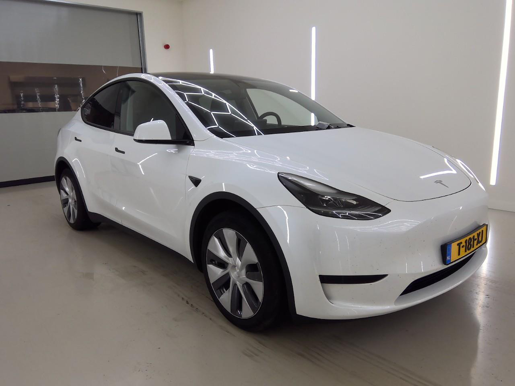 Foto 6 van Tesla Model Y