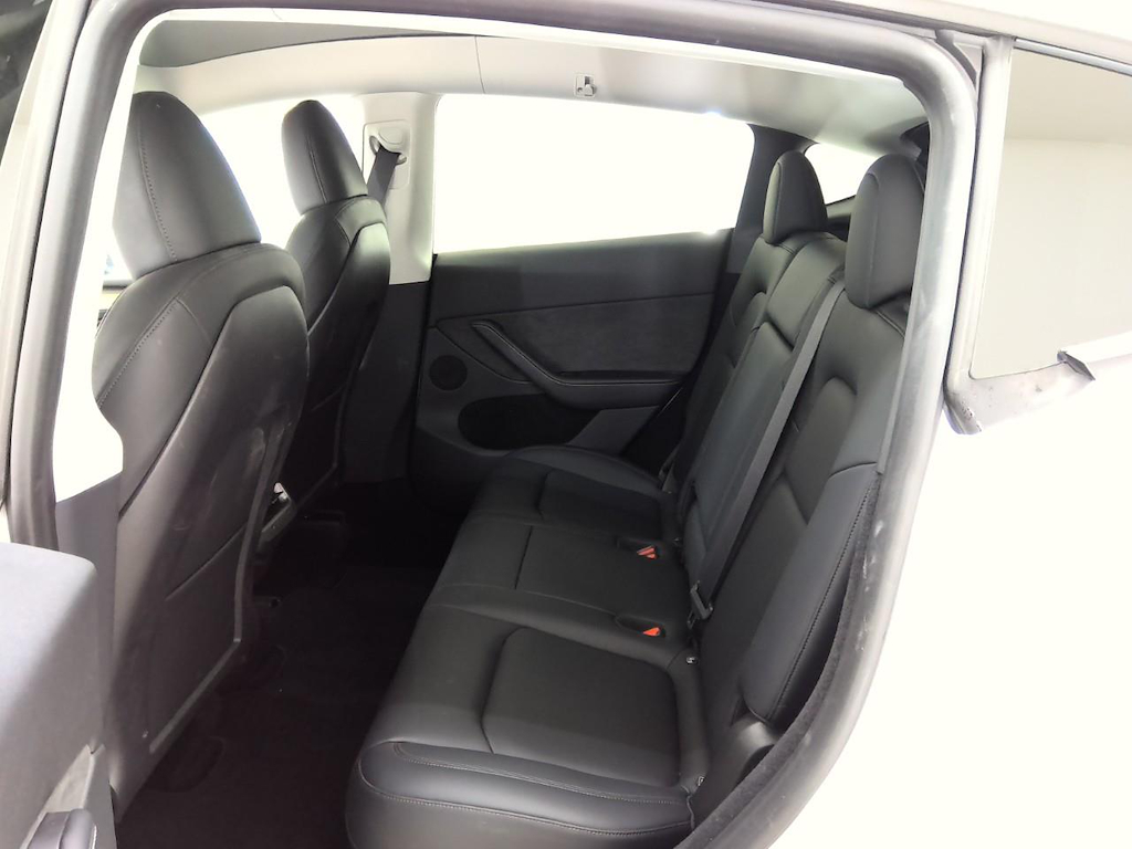 Foto 9 van Tesla Model Y