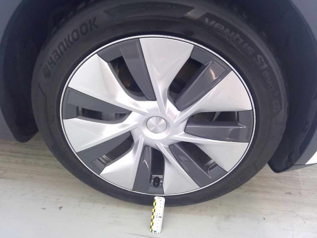 Foto 21 van Tesla Model Y