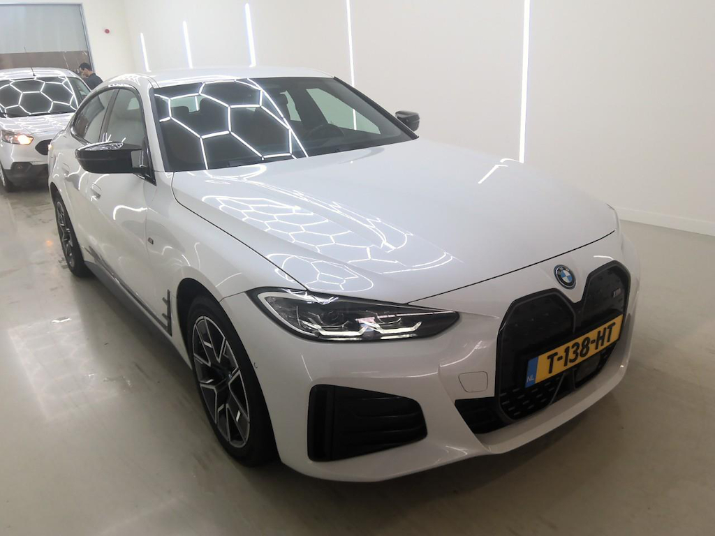 Foto 11 van BMW i4