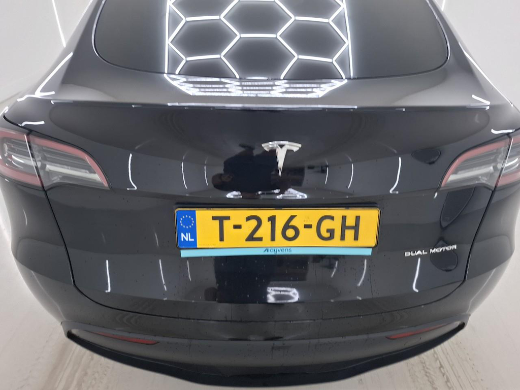 Foto 31 van Tesla Model Y