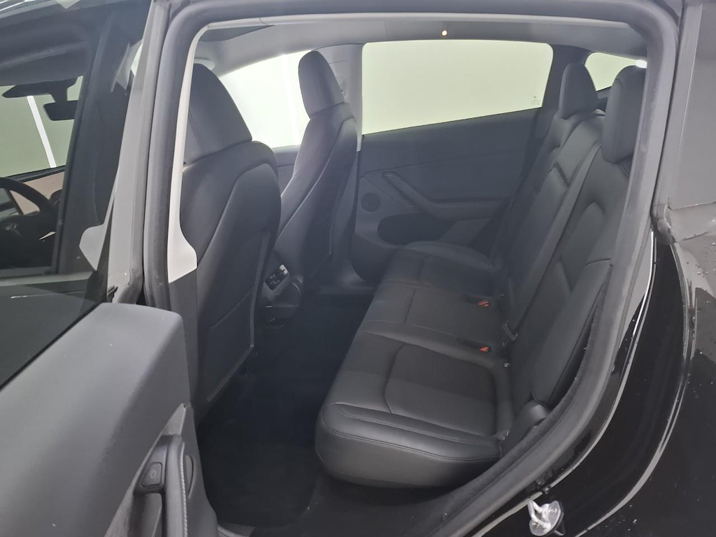 Foto 6 van Tesla Model Y
