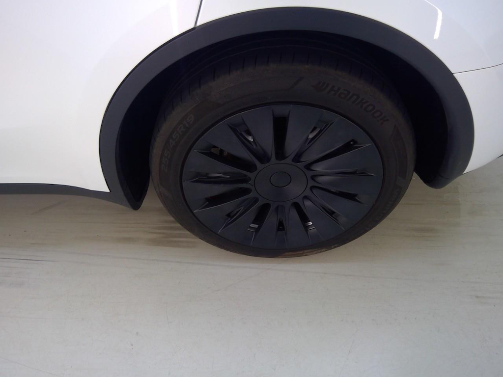 Foto 11 van Tesla Model Y